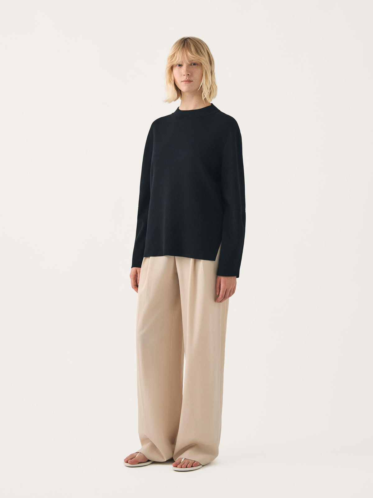 SARAH wide crew double knit sweater