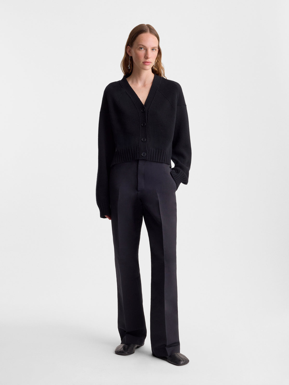 ENIKA_BLACK_STYLED