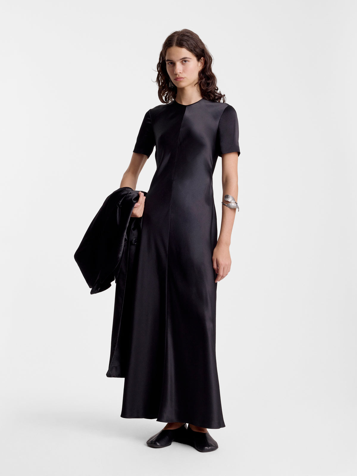 AKRITI.SHORT.SLEEVE.BIAS.CUT.DRESS_BLACK_FF00783-VI2514-001_MAIN