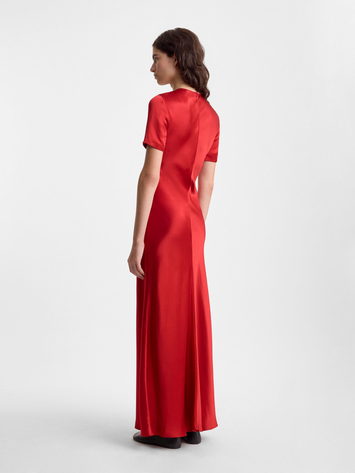 Fforme_FW26_AKRITI.SHORT.SLEEVE.BIAS.CUT.DRESS_BRIGHT.RED_FF00783-VI2514-621_BACK