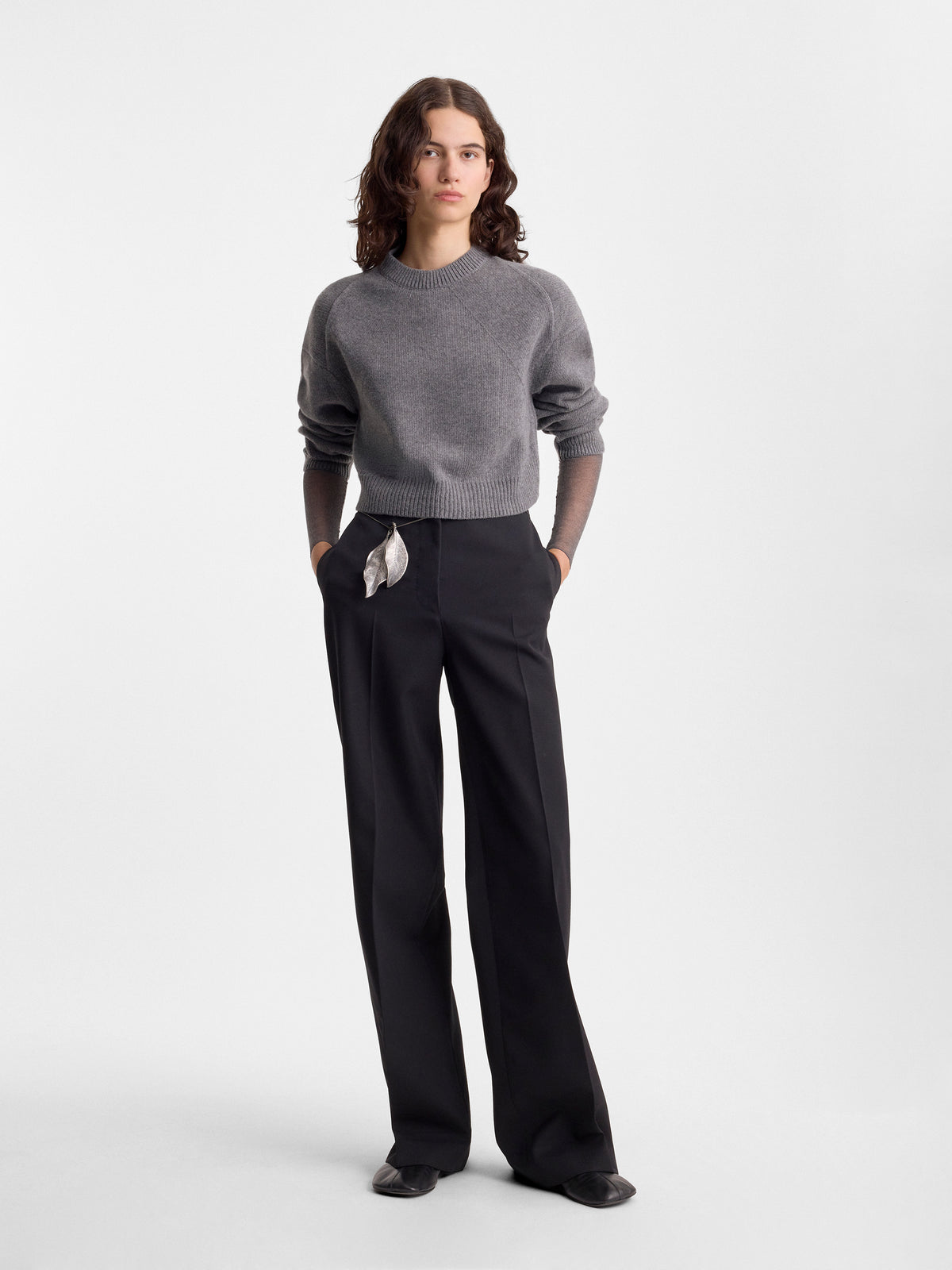 MARCELA-SWEATER-IN-GREY_FF00817-KN2526-079_STYLED
