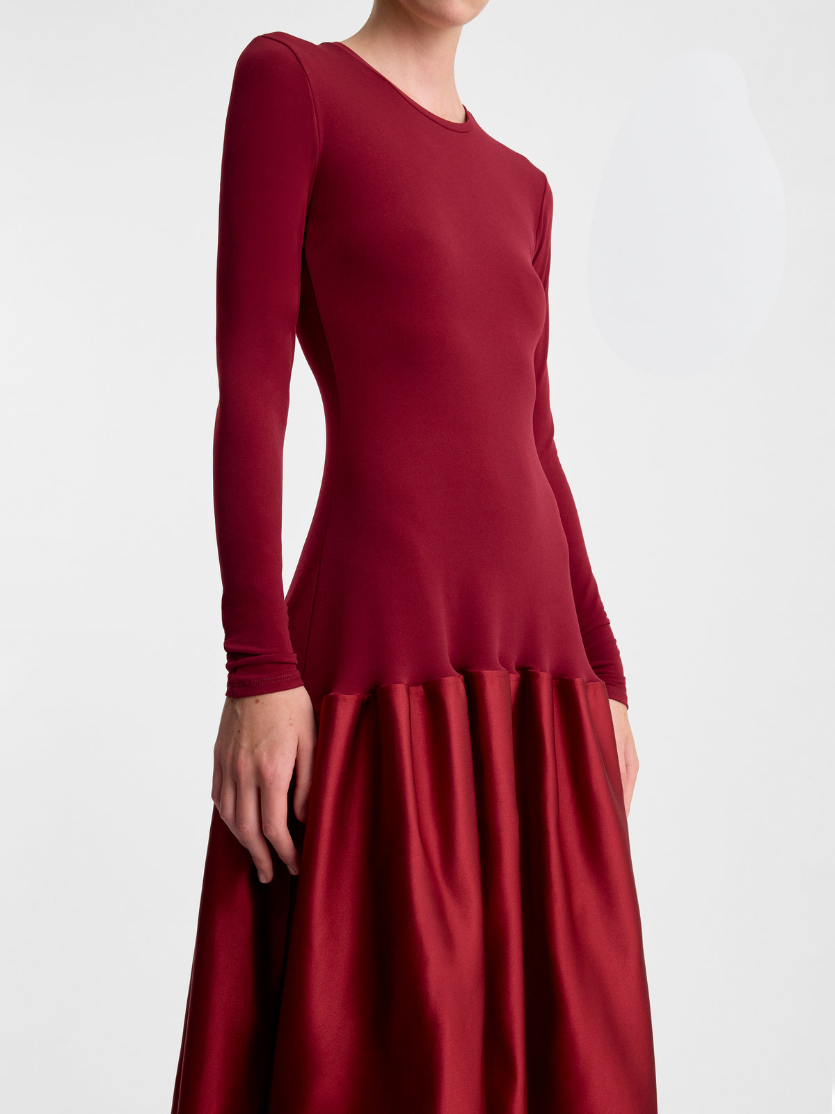 CATRIN-DRESS-IN-DARK-BORDEAUX_FF00615-PL2601-628_DETAIL