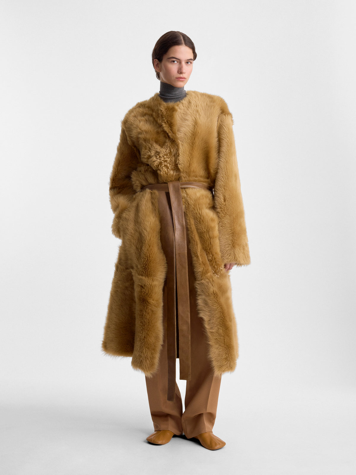 DEMI-COAT-IN-CAMEL-SHEARLING_FF00849-LE2606-215_MAIN