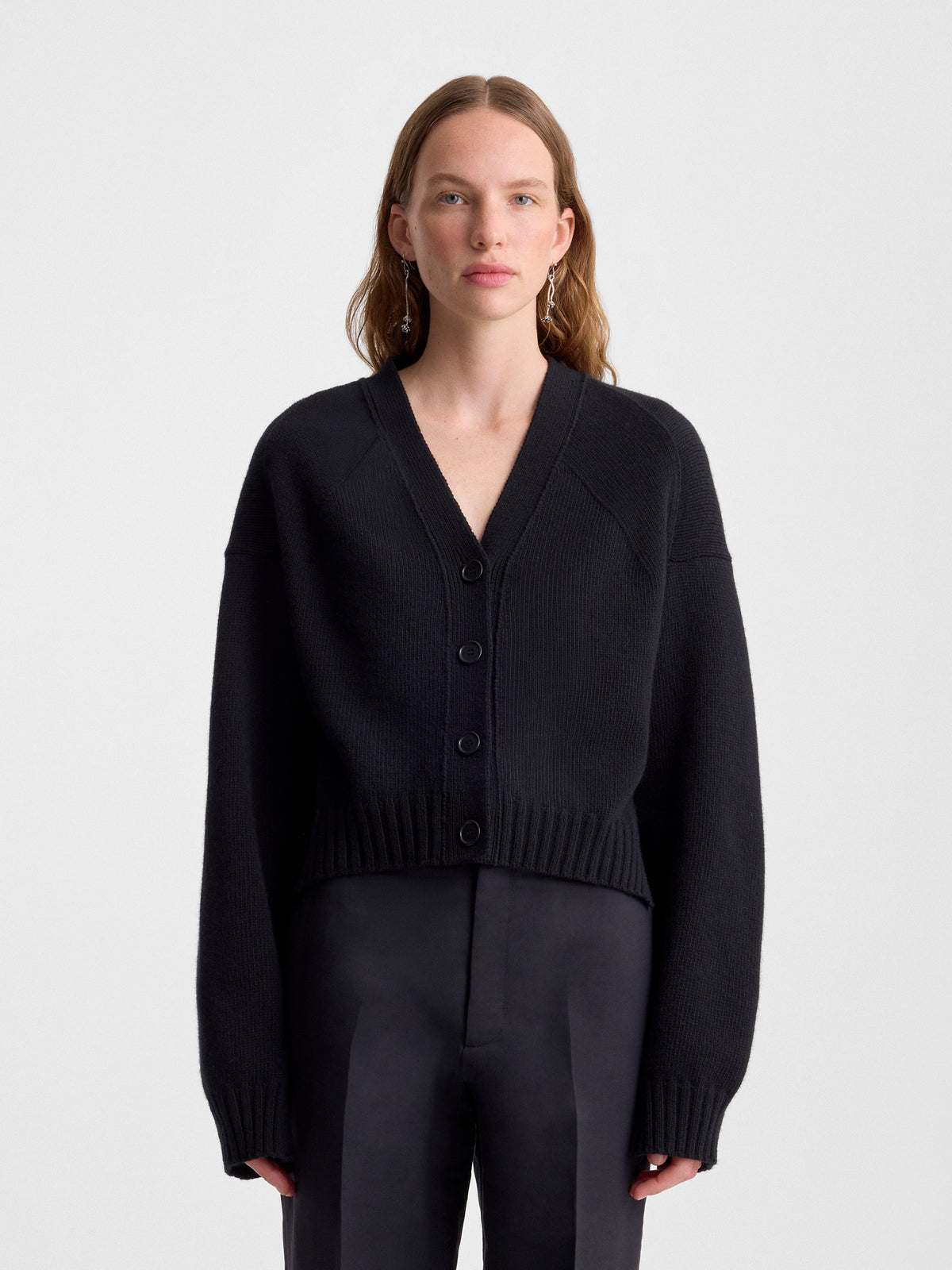Fforme_FW26_ENIKA.CROPPED.CARDIGAN_BLACK_FF00816-KN2526-001_MAIN