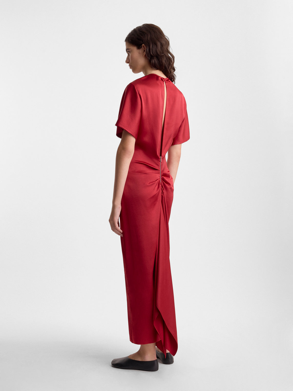 IMOGEN-DRESS-IN-CRIMSON-RED_FF00823-PL2612-630_MAIN