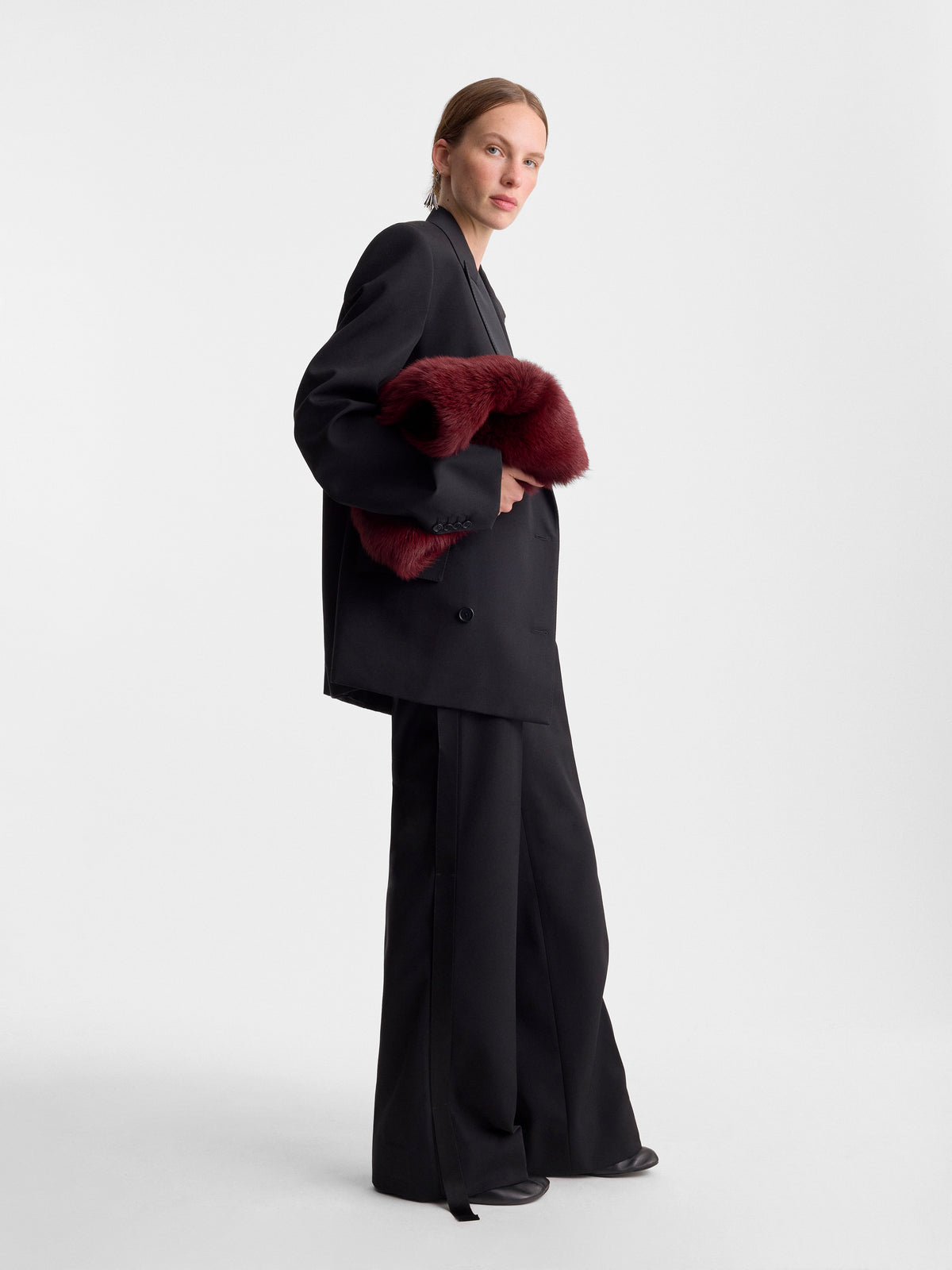 Fforme_FW26_JACQUE.TAILORED.TUXEDO.WIDE.LEG.TOUSER.WITH.DUCHESS.STRIPE.DETAIL_BLACK_FF00799-WO2605-001_1136_MAIN