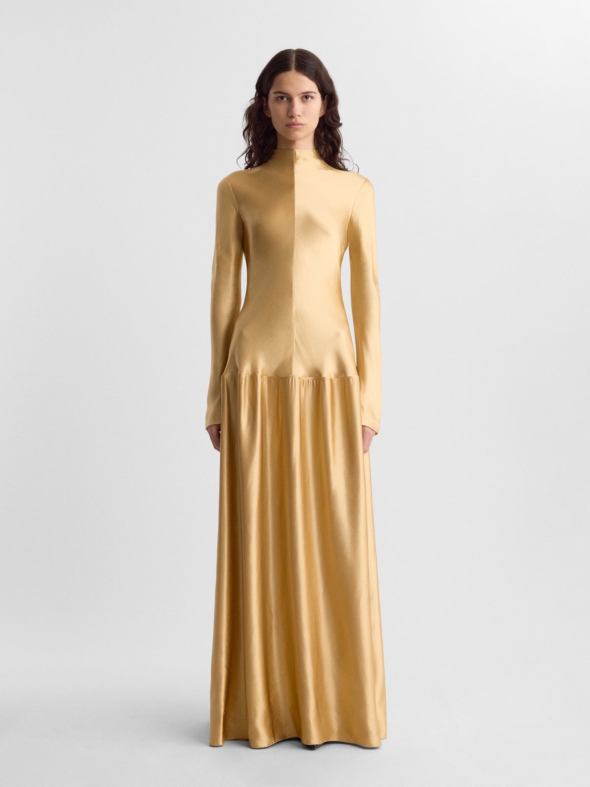 MILA.DRESS_PALE.GOLD_FF00529-VI2514-701_895_FRONT