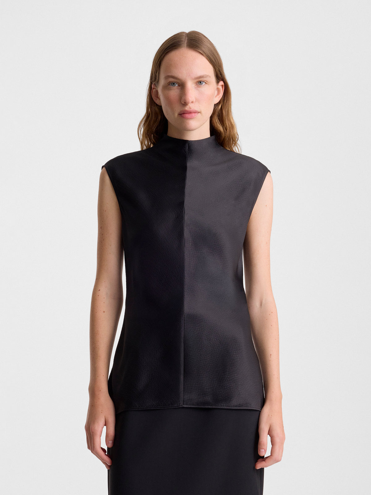 RHEA-TOP-IN-BLACK_FF00809-VI2514-001_MAIN