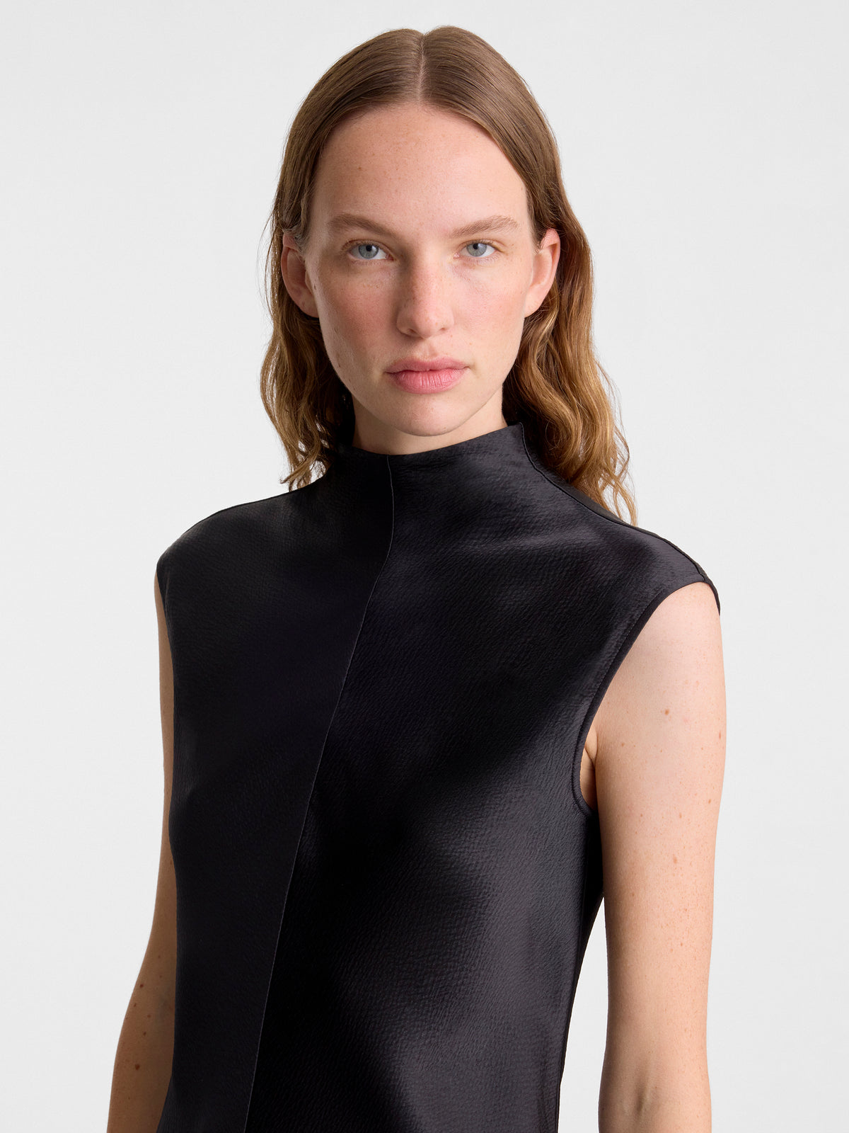 RHEA-TOP-IN-BLACK_FF00809-VI2514-001_DETAIL