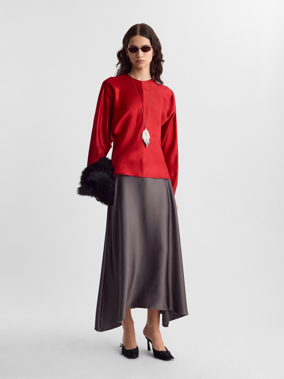 SYLVIE.TOP_BRIGHT.RED_FF00808-VI2514-621_1350_MAIN