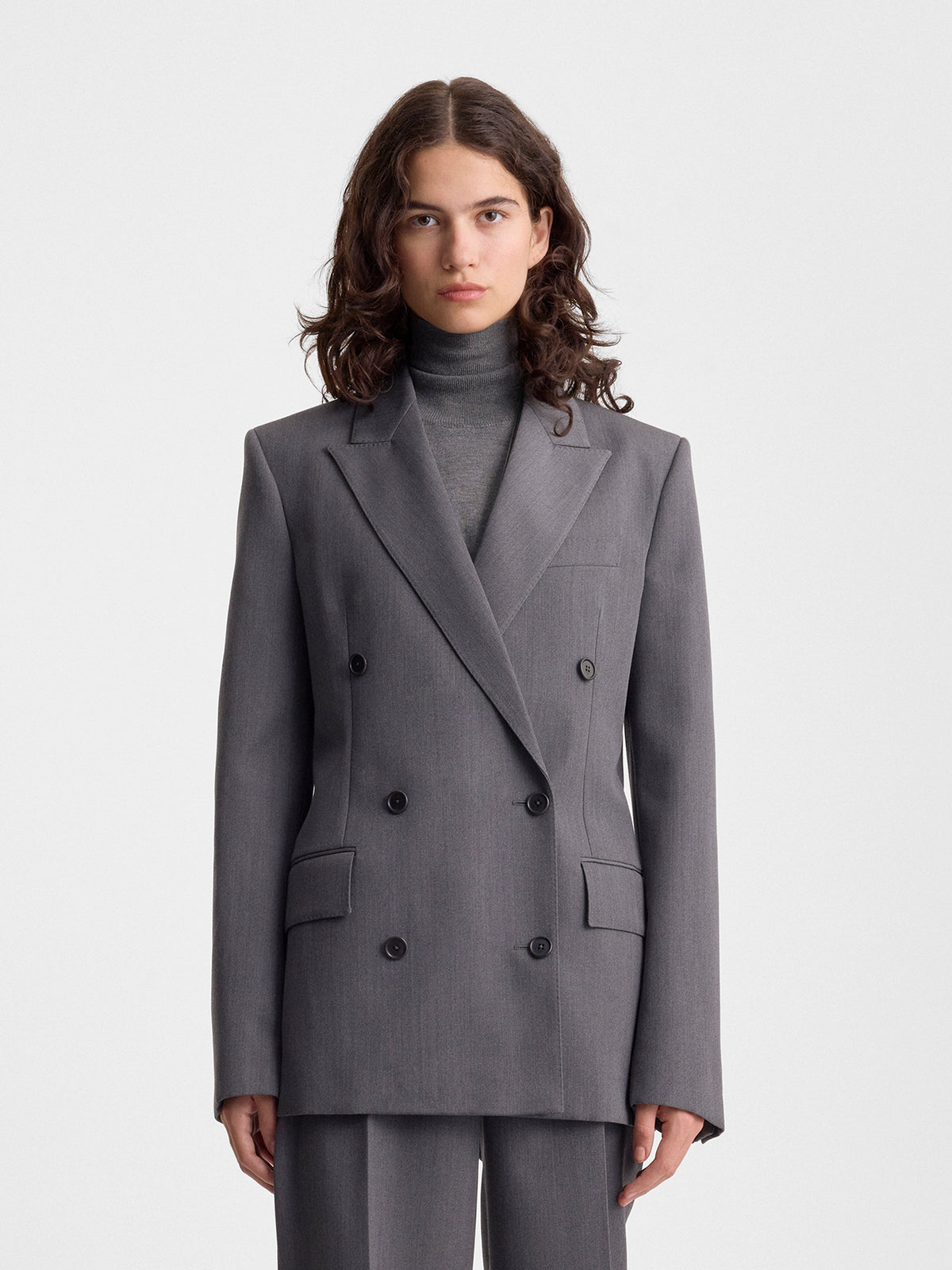 VEGA-JACKET-IN-MID-GREY_FF00796-WO2605-041_FRONT