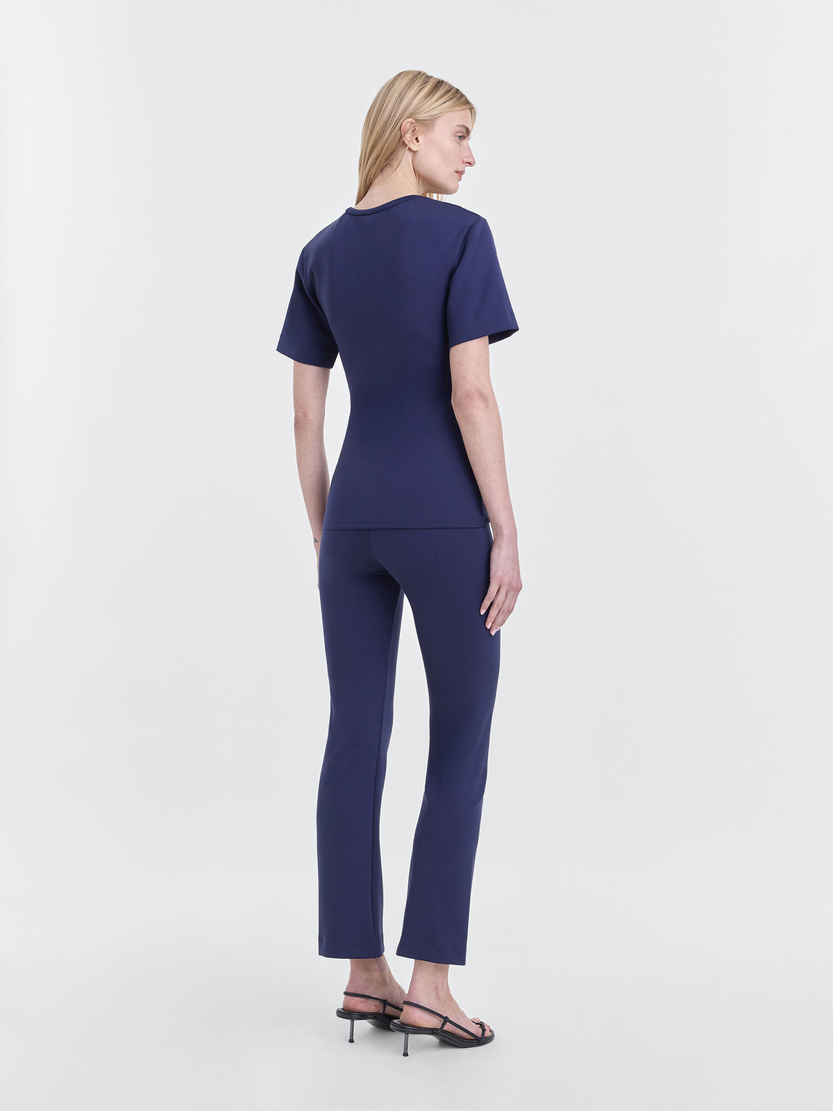 Fforme_PF26_FF00633-PA2501-409_ROMI.SCUBA.T-SHIRT_DARK.NAVY_BACK