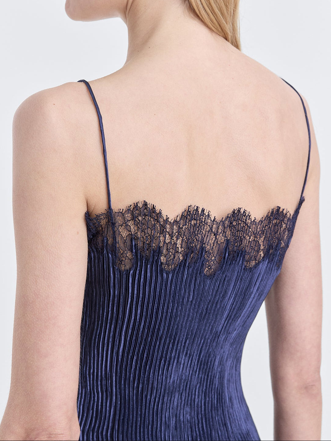 Fforme_PF26_FF00669-PL2603-420_LUMIE.DRESS_INK.BLUE_DETAIL