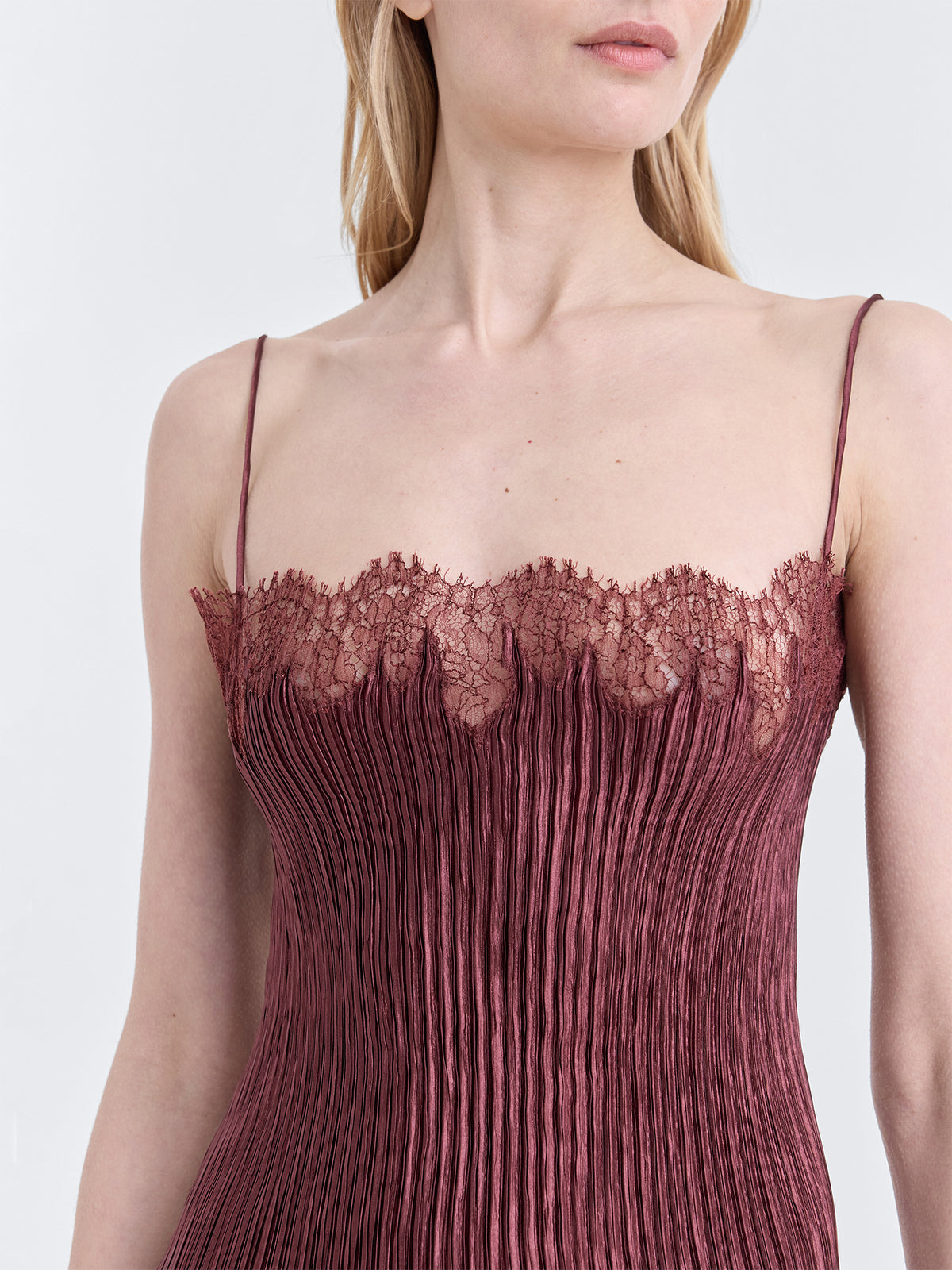 Fforme_PF26_FF00669-PL2603-605_LUMIE.DRESS_DEEP.BORDEAUX_DETAIL