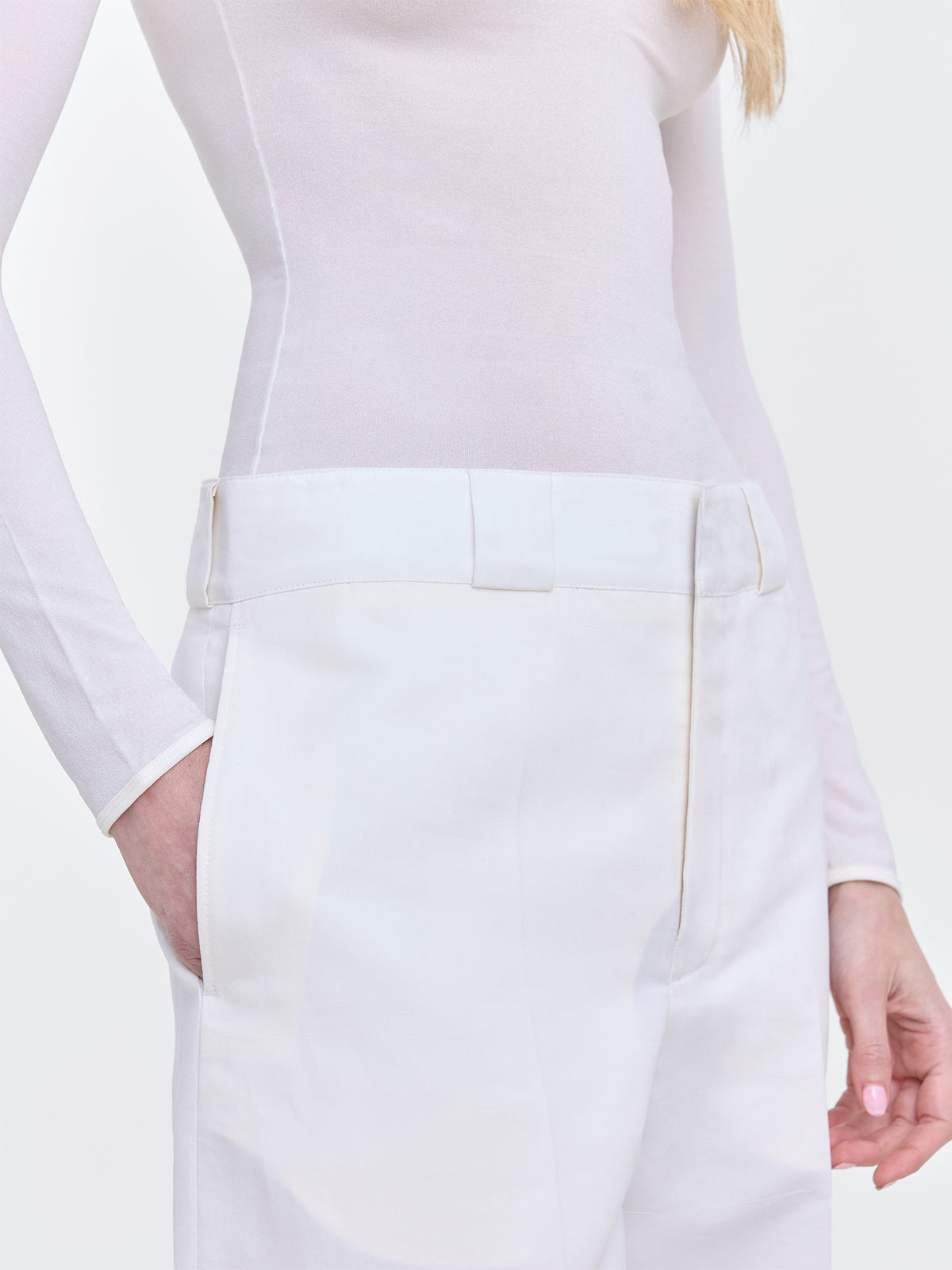 Fforme_PF26_FF00696-CO2604-112_NAHLA.UTILITY.TROUSER_CREAM_DETAIL