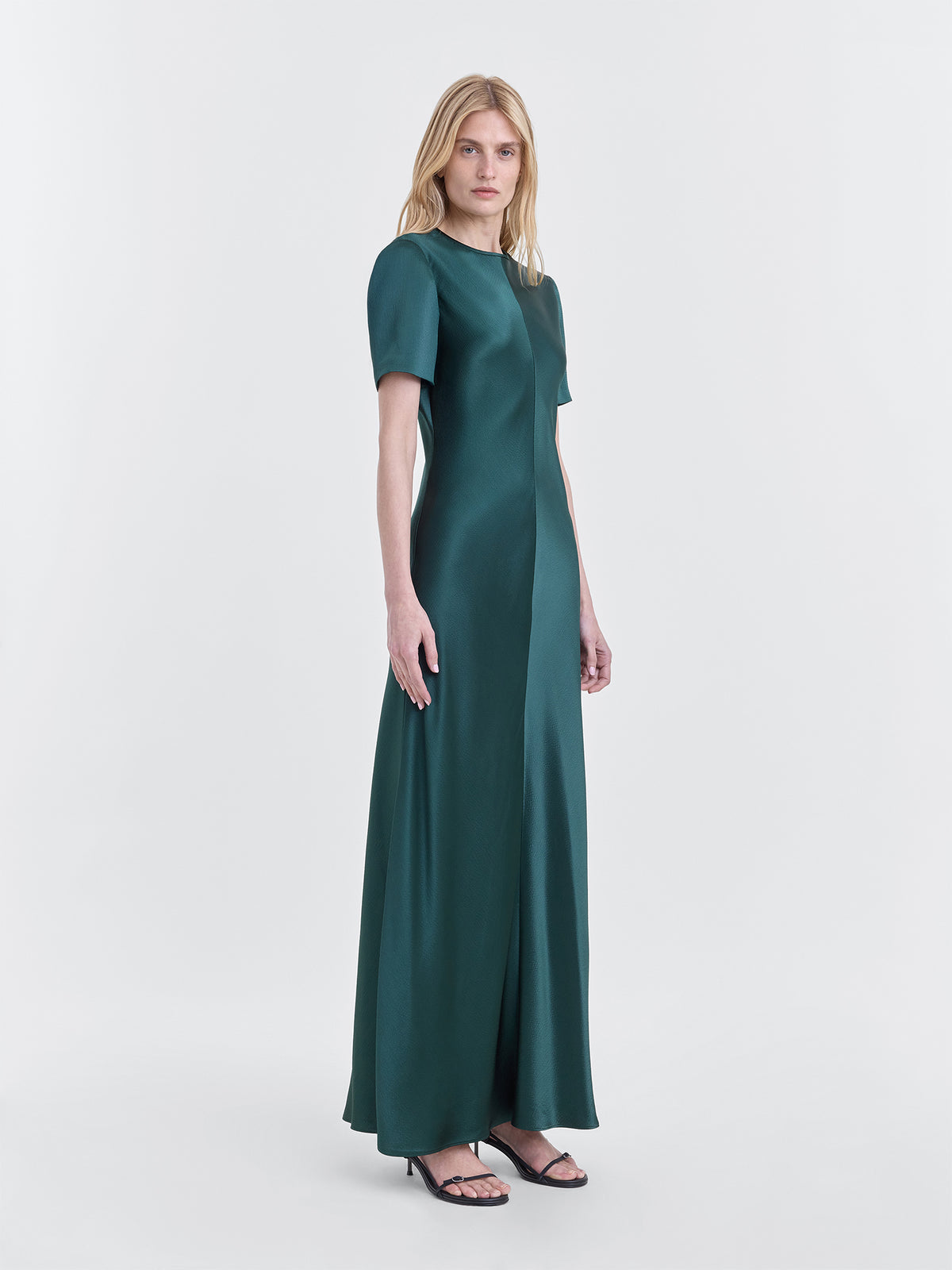 Fforme_PF26_FF00783-VI2514-343_AKRITI.SHORT.SLEEVE.BIAS.CUT.DRESS_EVERGREEN_QUARTER-VIEW