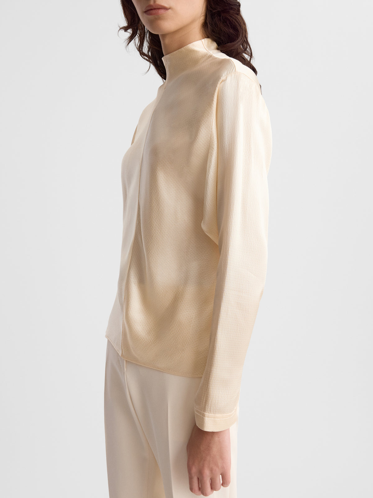 ALVA_TOP_CREAM_FF00878-VI2514-282_DETAIL_1