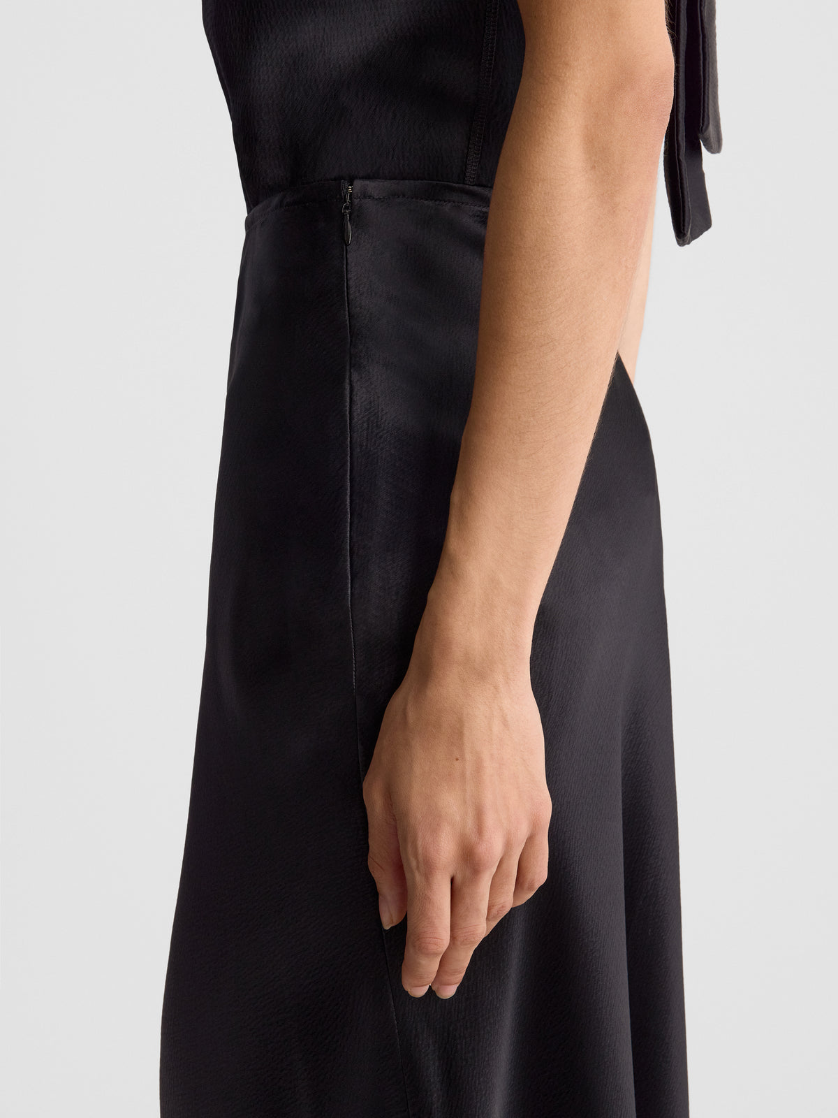 CORI_SKIRT_BLACK_FF00892-VI2514-001_DETAIL_1