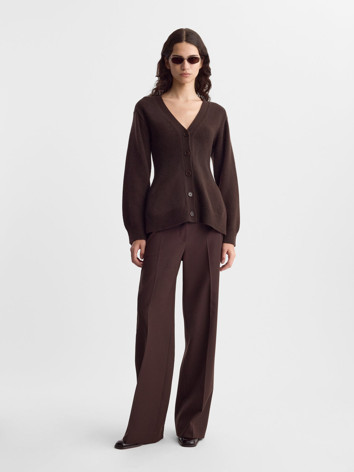 KIRA_CARDIGAN_BITTER_CHOCOLATE_FF00882-KN2526-246_MAIN
