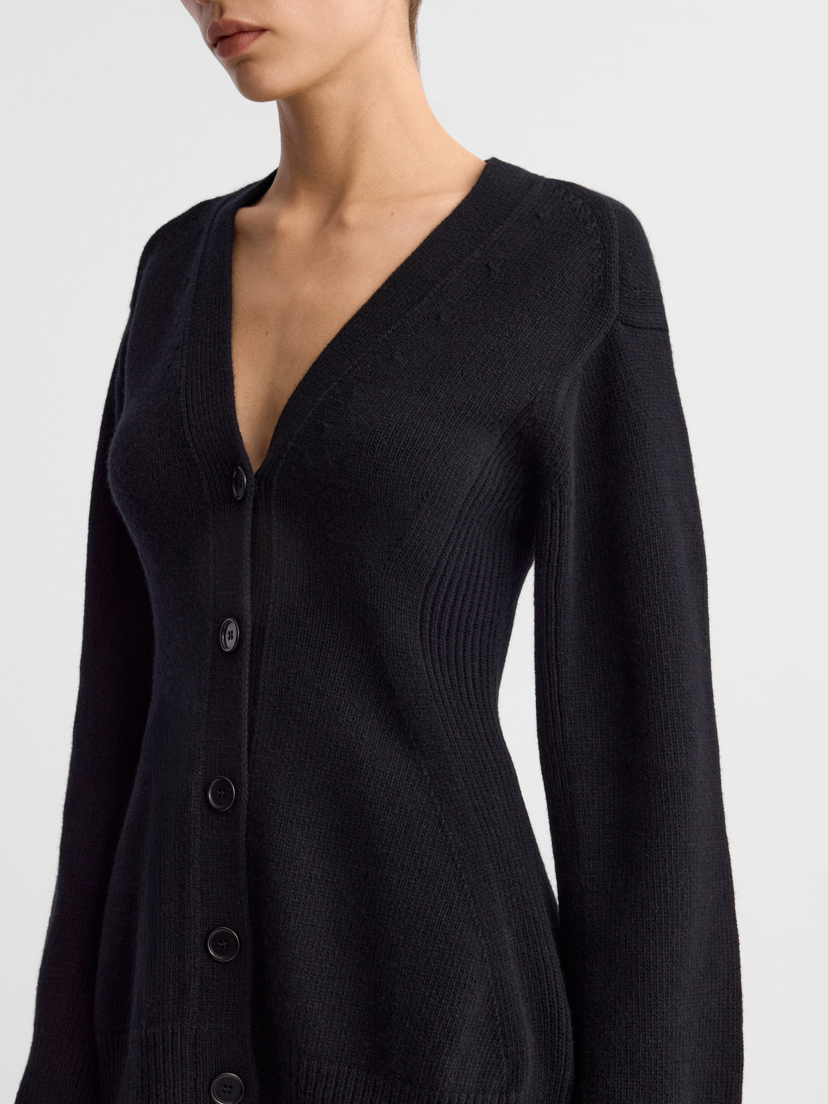KIRA_CARDIGAN_BLACK_FF00882-KN2526-001_DETAIL_2
