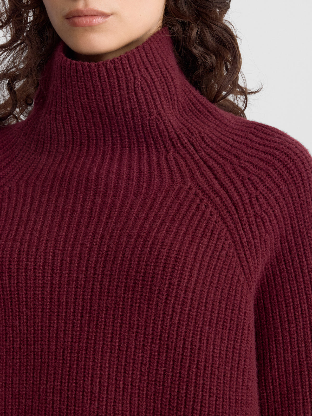LAICA_SWEATER_BLOOD_RED_FF00883-KN2526-604_DETAIL_1