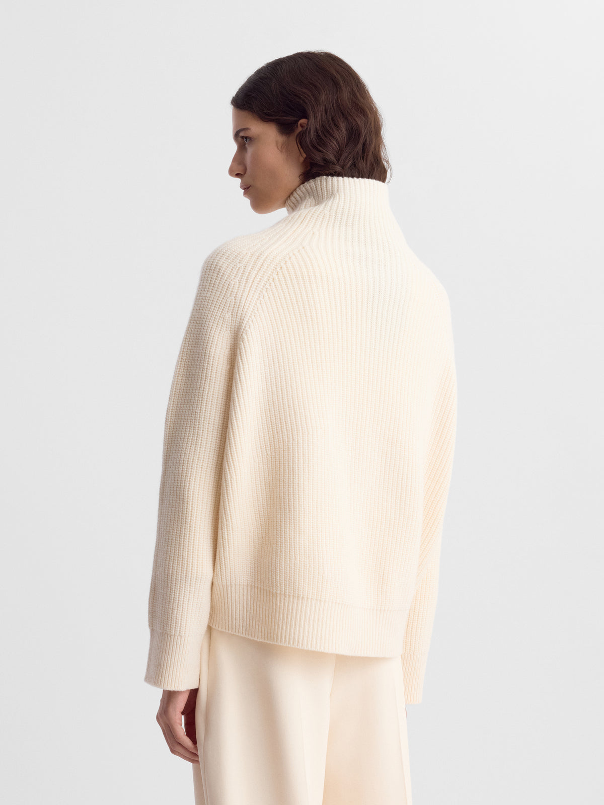 LAICA_SWEATER_CREAM_FF00883-KN2526-281_BACK