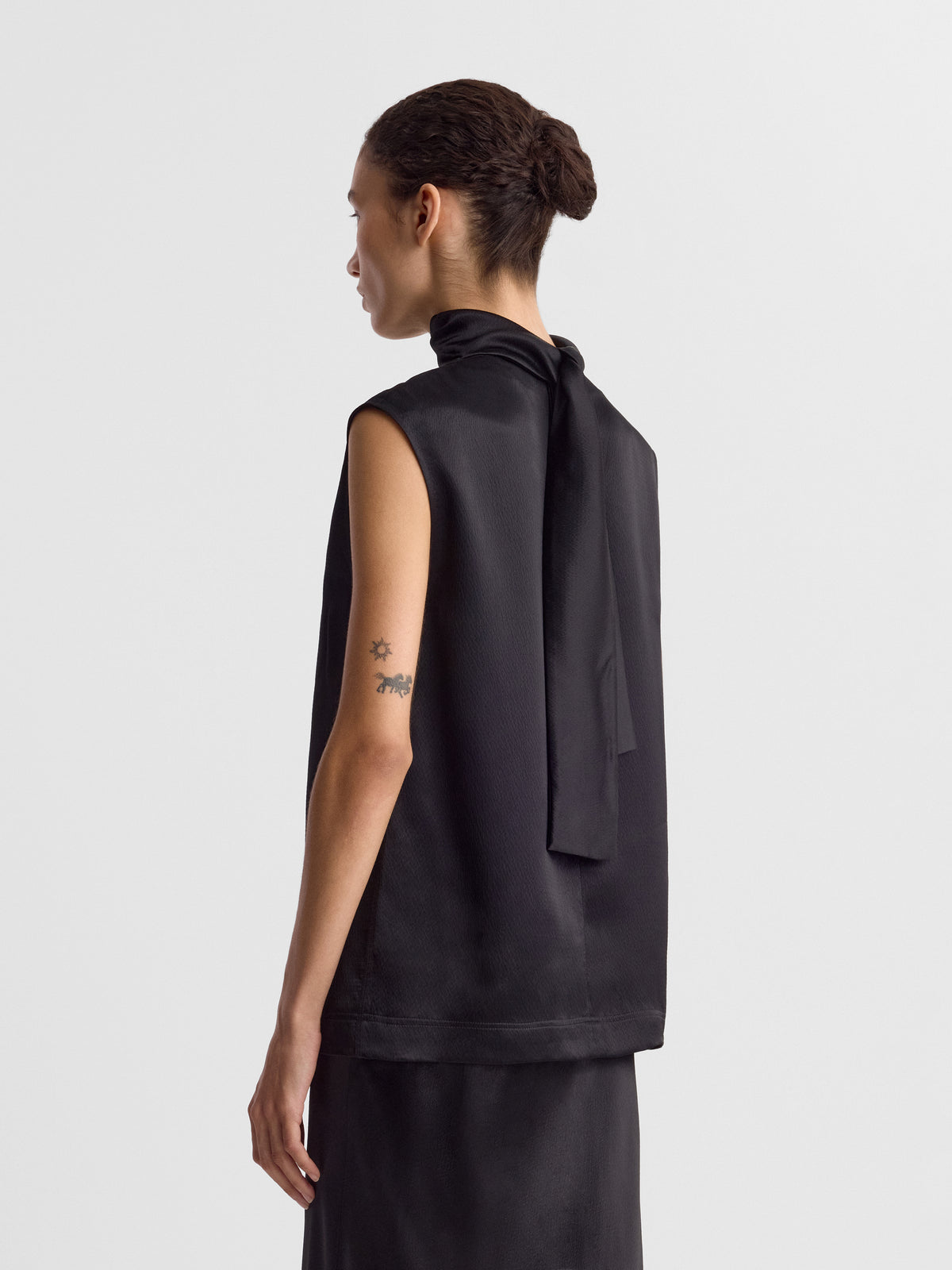 LILAH_TOP_BLACK_FF00891-VI2514-001_BACK