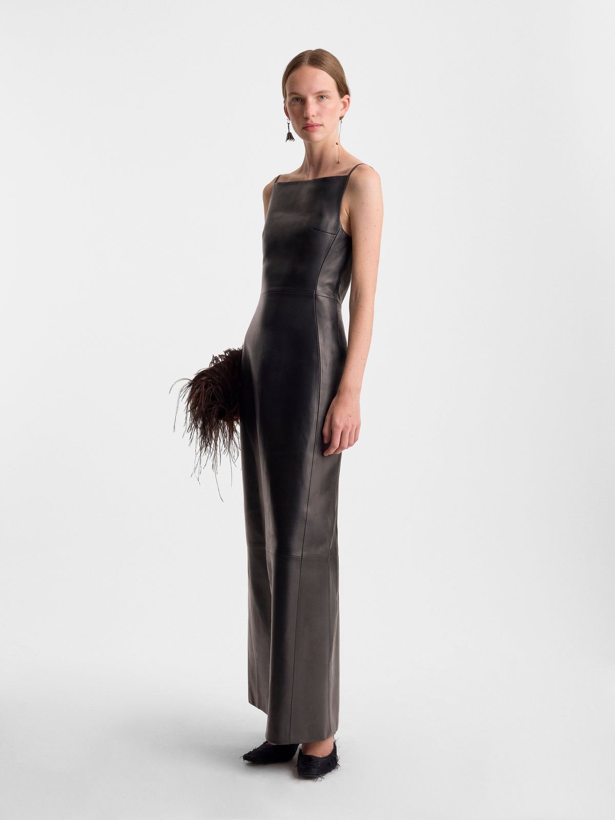 DARRYL_DRESS_BLACK_LEATHER_FF00902-LE2701-001_STYLED