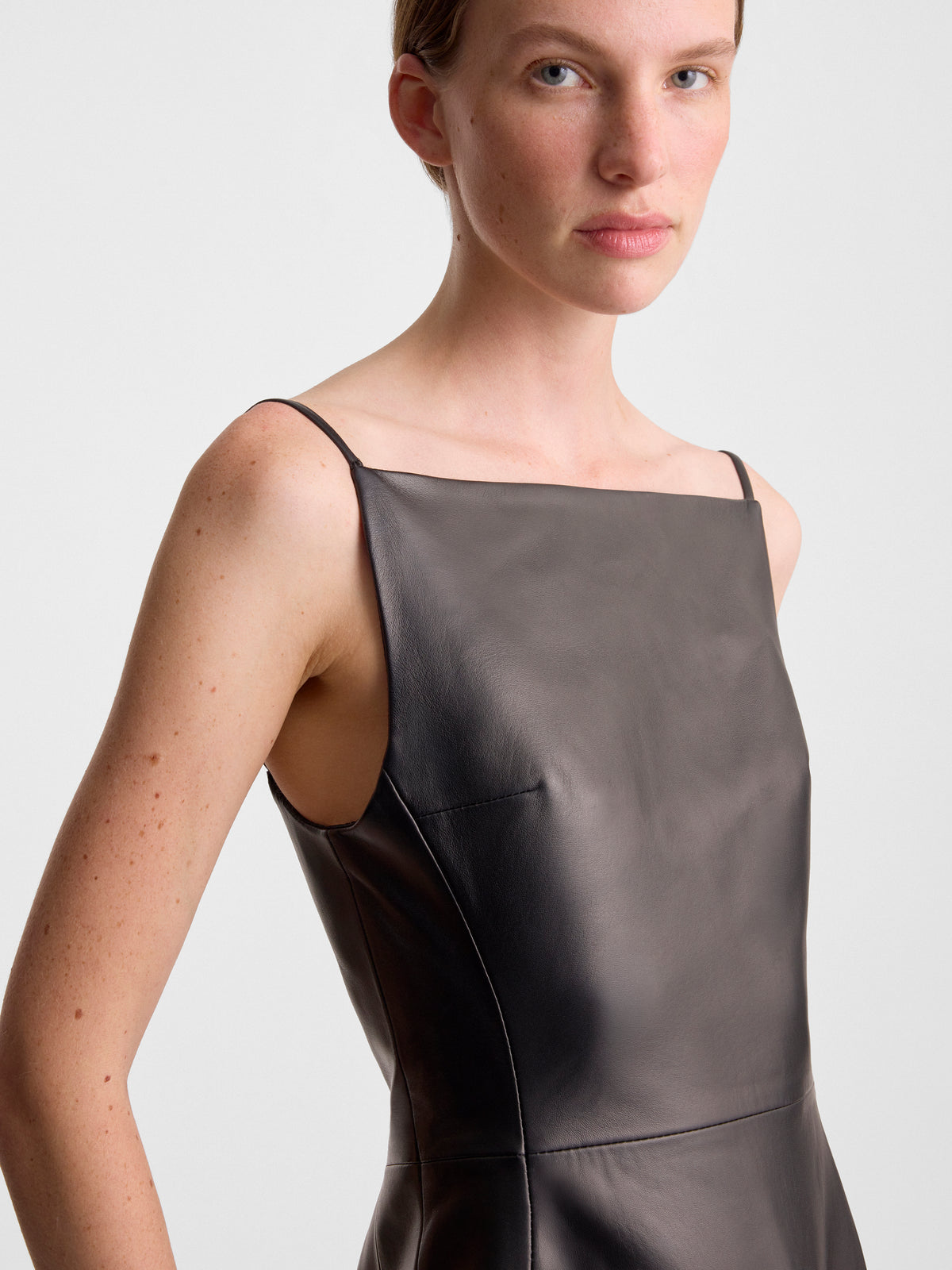 DARRYL_DRESS_BLACK_LEATHER_FF00902-LE2701-001_DETAIL_1