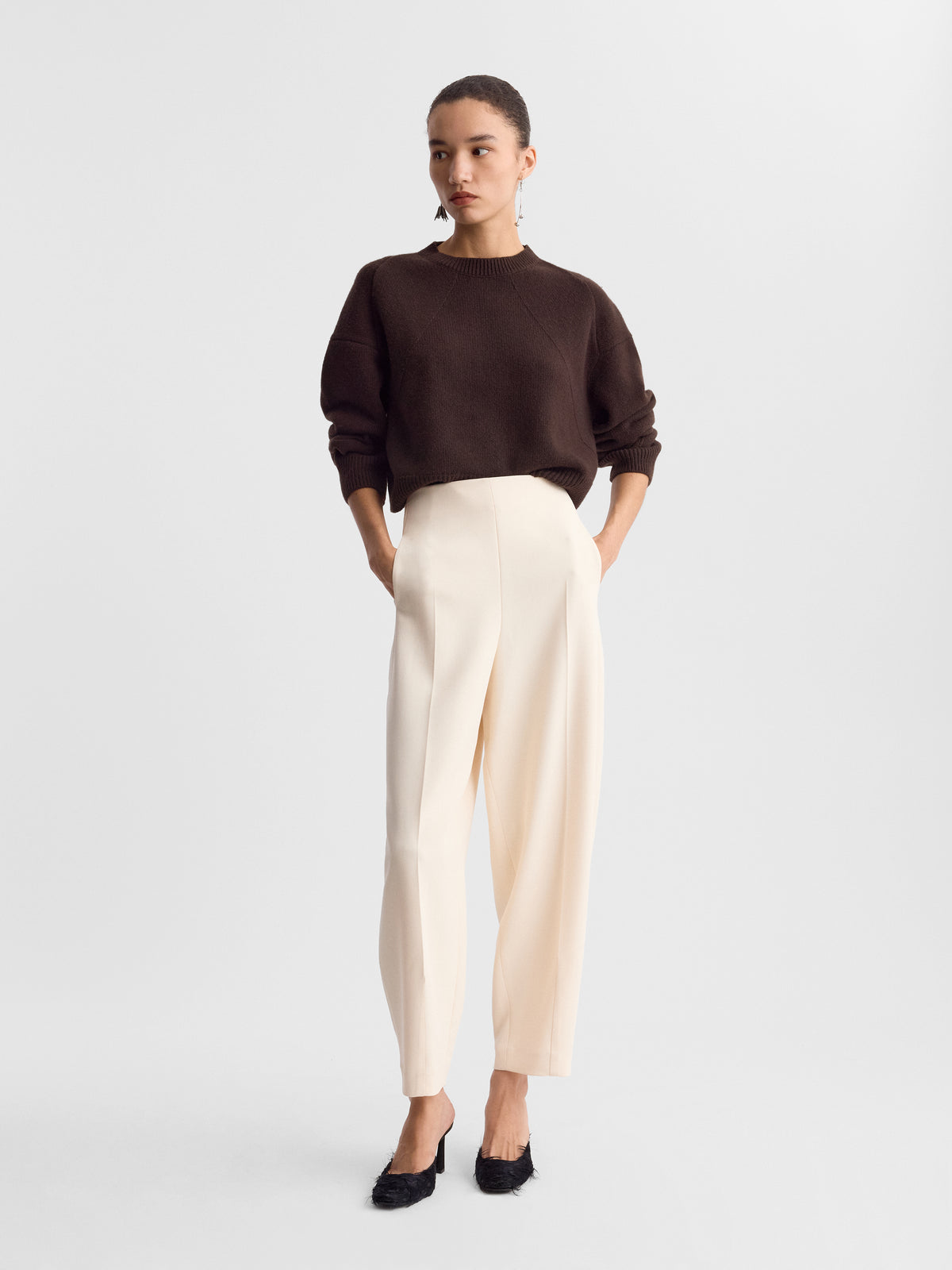 MARCELA_SWEATER_BITTER_CHOCOLATE_FF00817-KN2526-246_MAIN