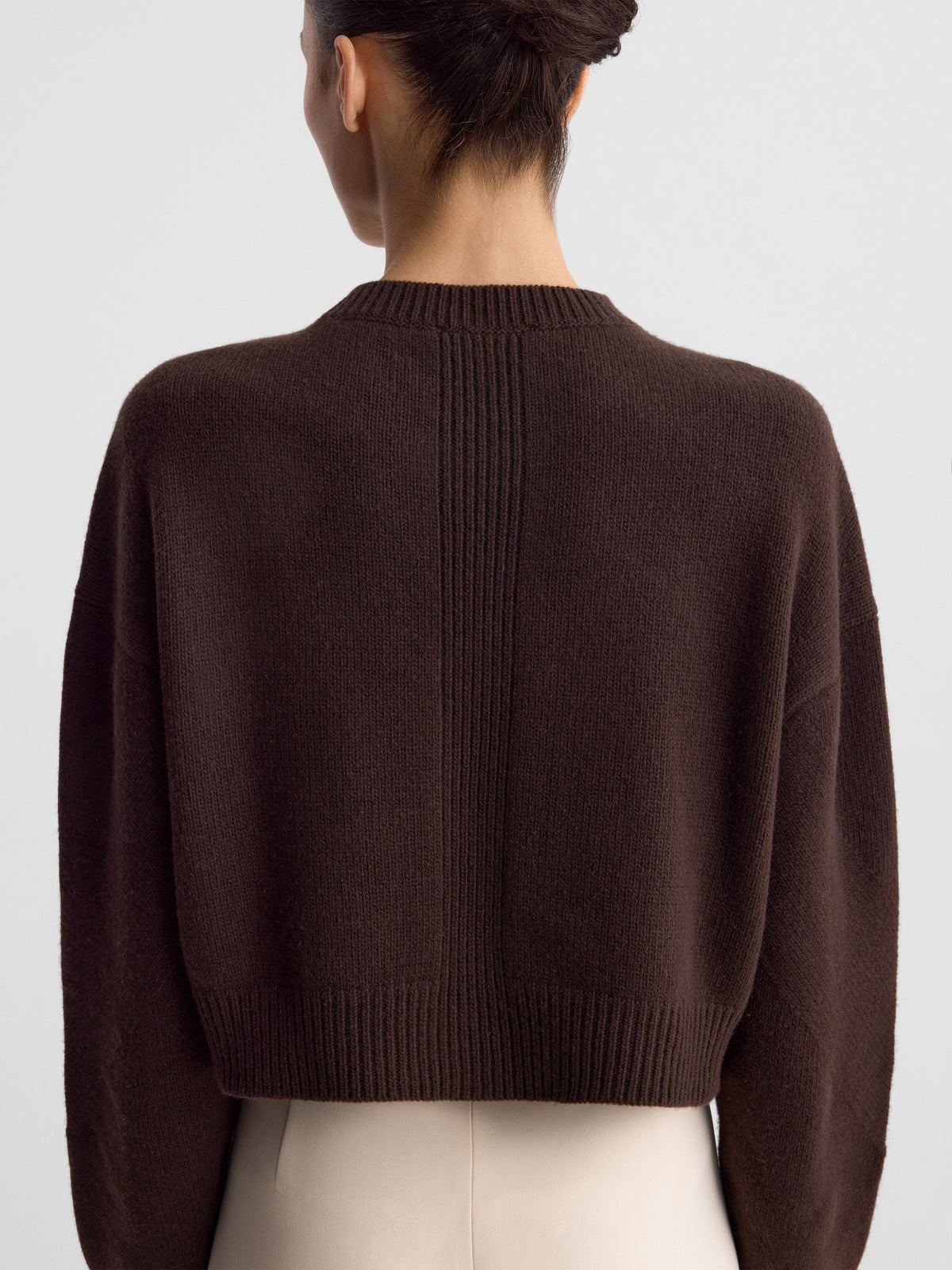 MARCELA_SWEATER_BITTER_CHOCOLATE_FF00817-KN2526-246_DETAIL_1