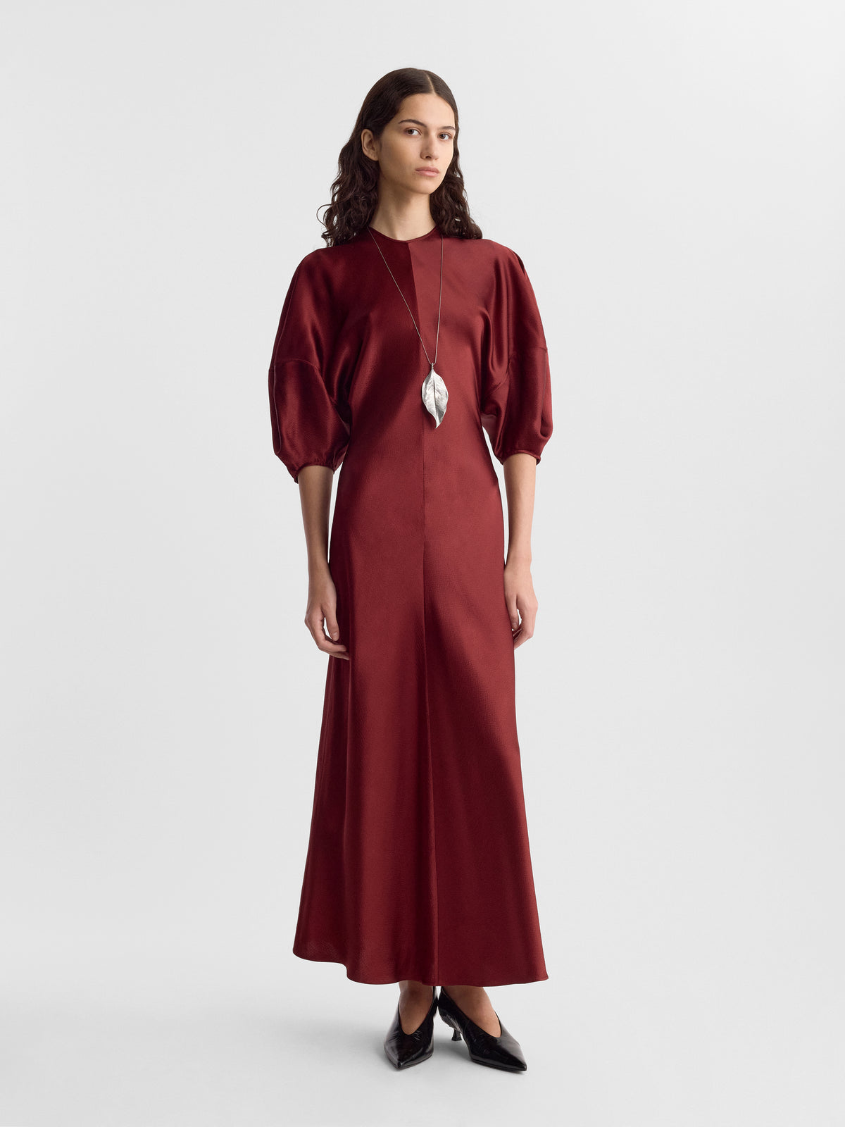 SADIE_DRESS_DARK_BORDEAUX_FF00875-VI2514-628_MAIN