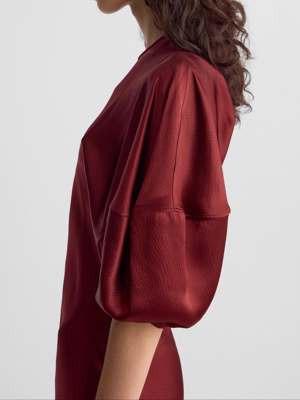 SADIE_DRESS_DARK_BORDEAUX_FF00875-VI2514-628_DETAIL_1