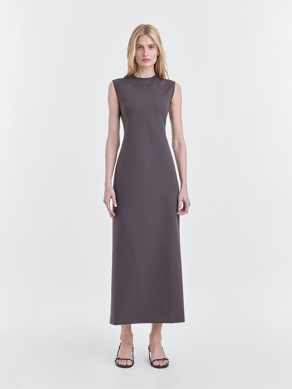 Fforme_SS26_FF00671-PA2501-905_AARVI.DRESS_MILITARY.BROWN_MAIN