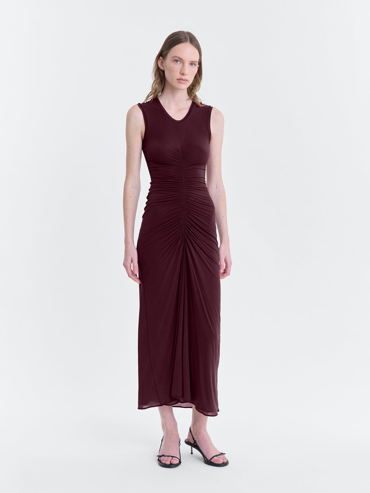 GISELA_DEEP-BORDEAUX_MAIN
