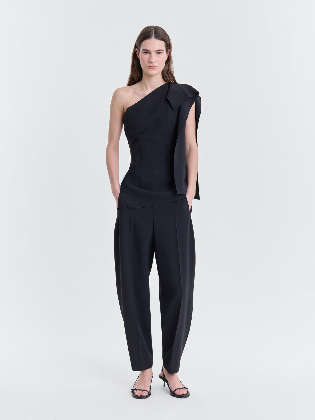 LAVINA_BLACK_STYLED