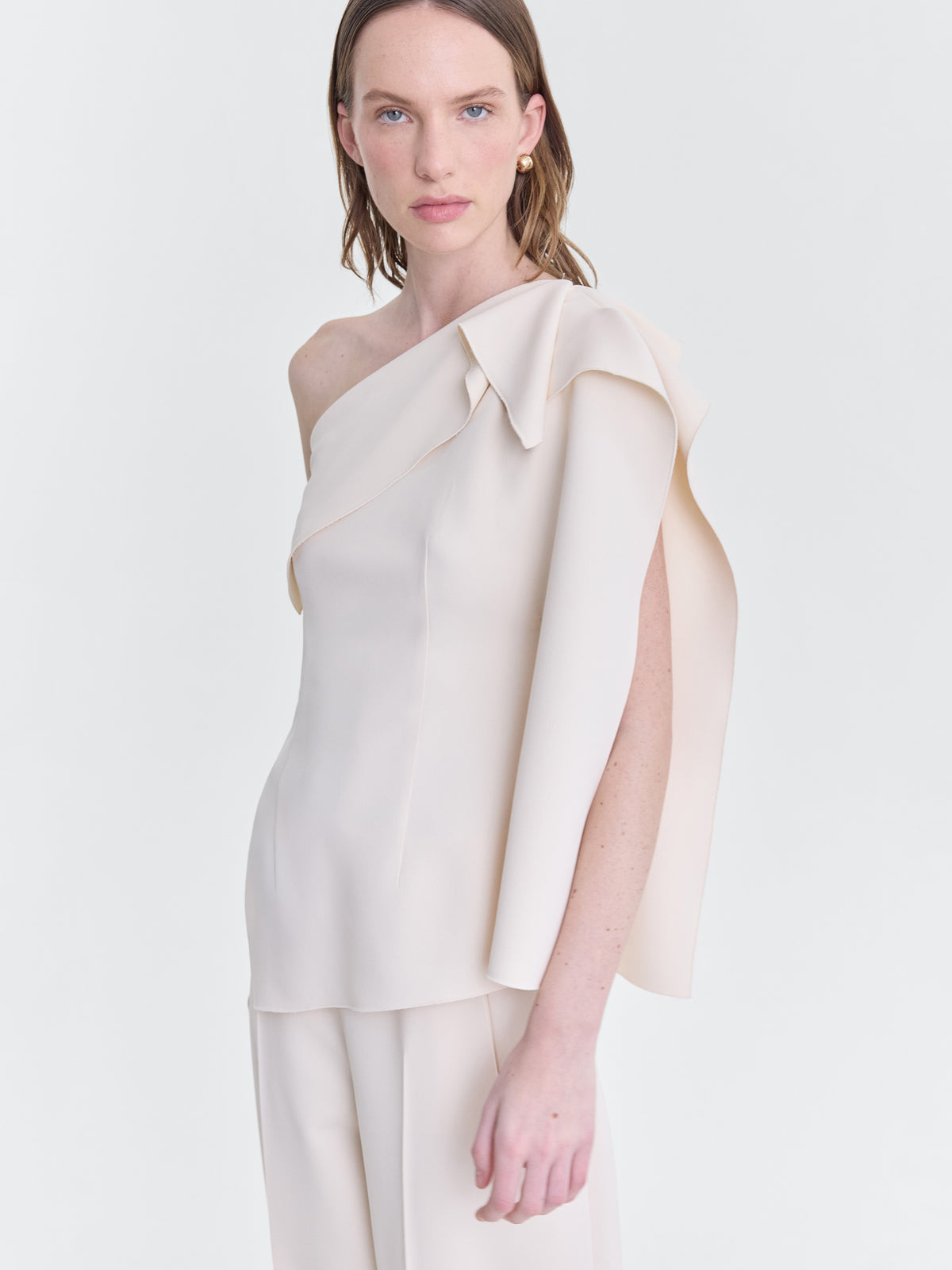 LAVINIA_CREAM_DETAIL_1
