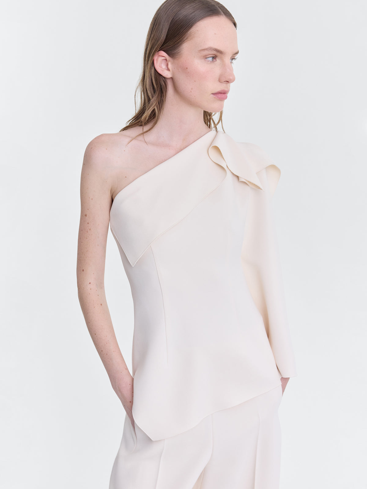 LAVINIA_CREAM_DETAIL_2