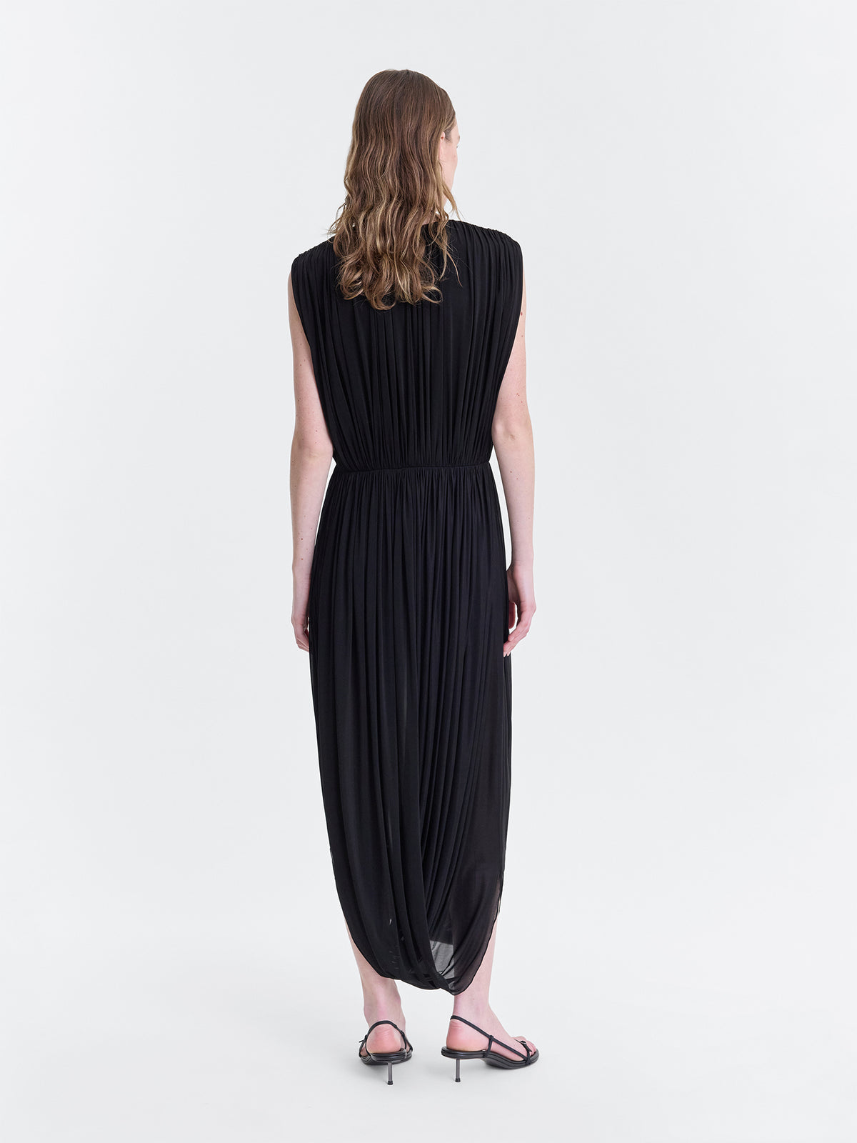 LEONORA_BLACK_BACK