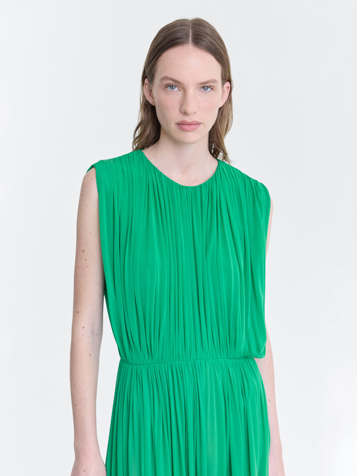 LEONORA_GRASS-GREEN_DETAIL