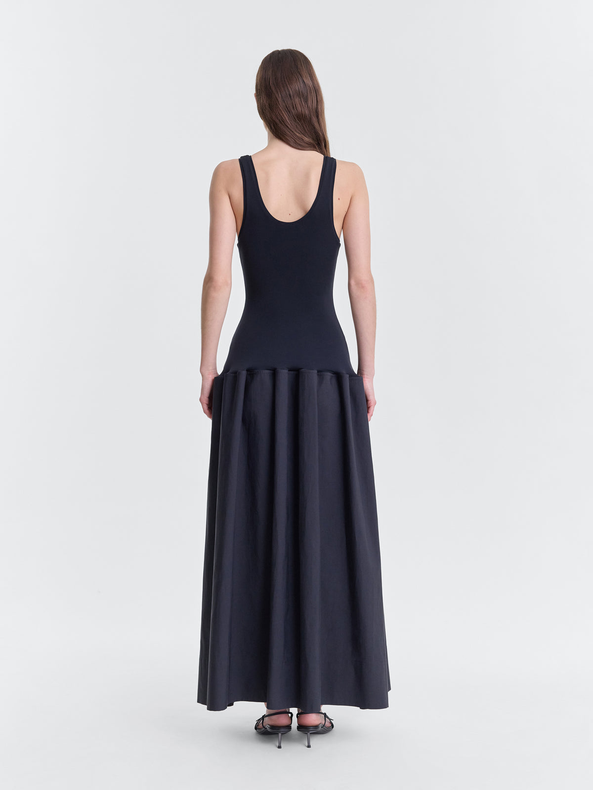 MARINA_BLACK_BACK