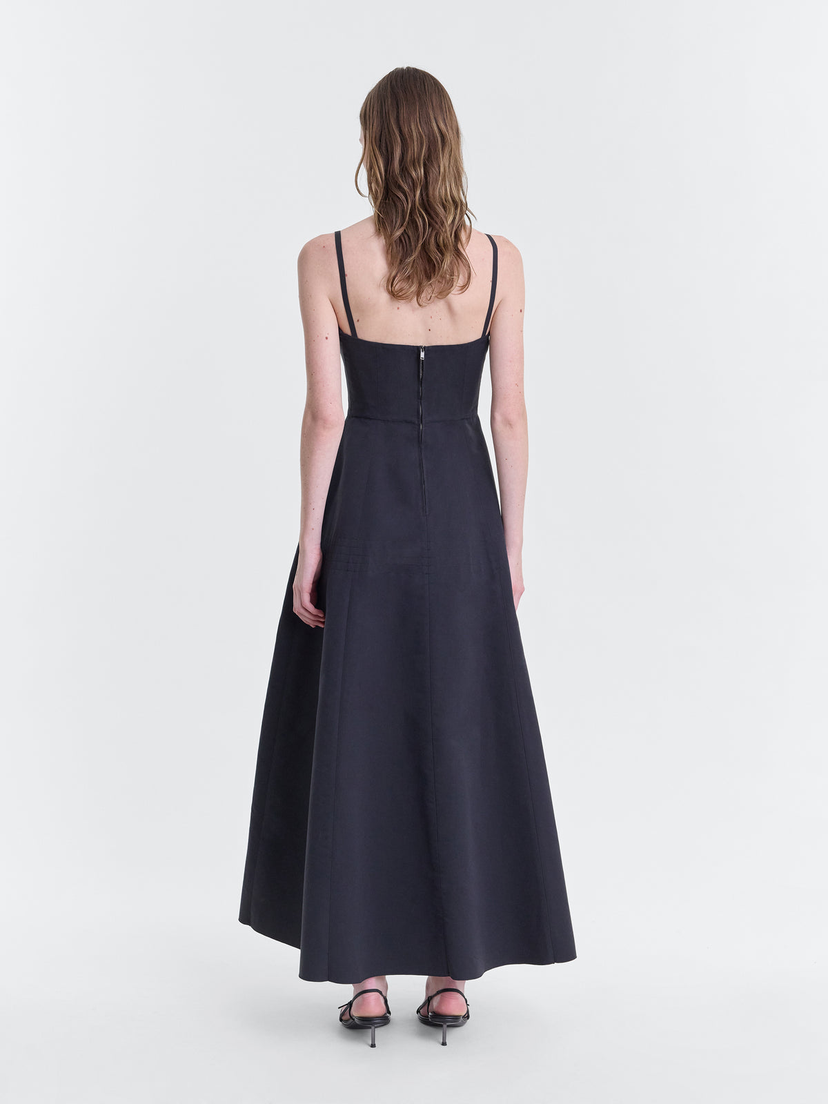 NENEH_BLACK_BACK