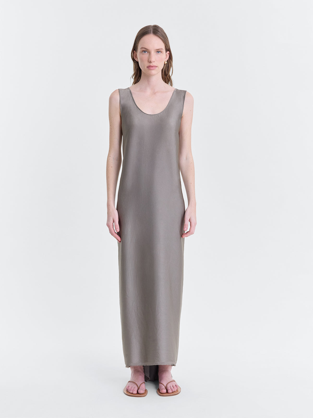SIGNYSEAMLESSSATINTANKDRESS_GREY_FRONT