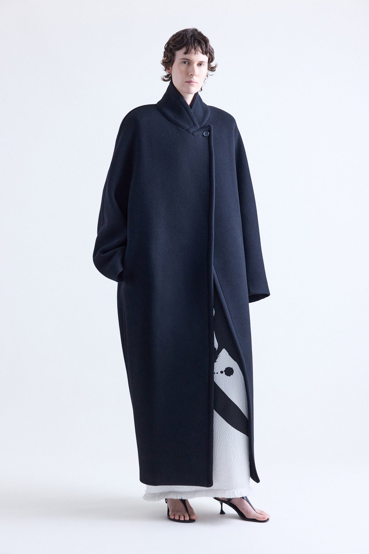 Yves Cocoon Coat In Black
