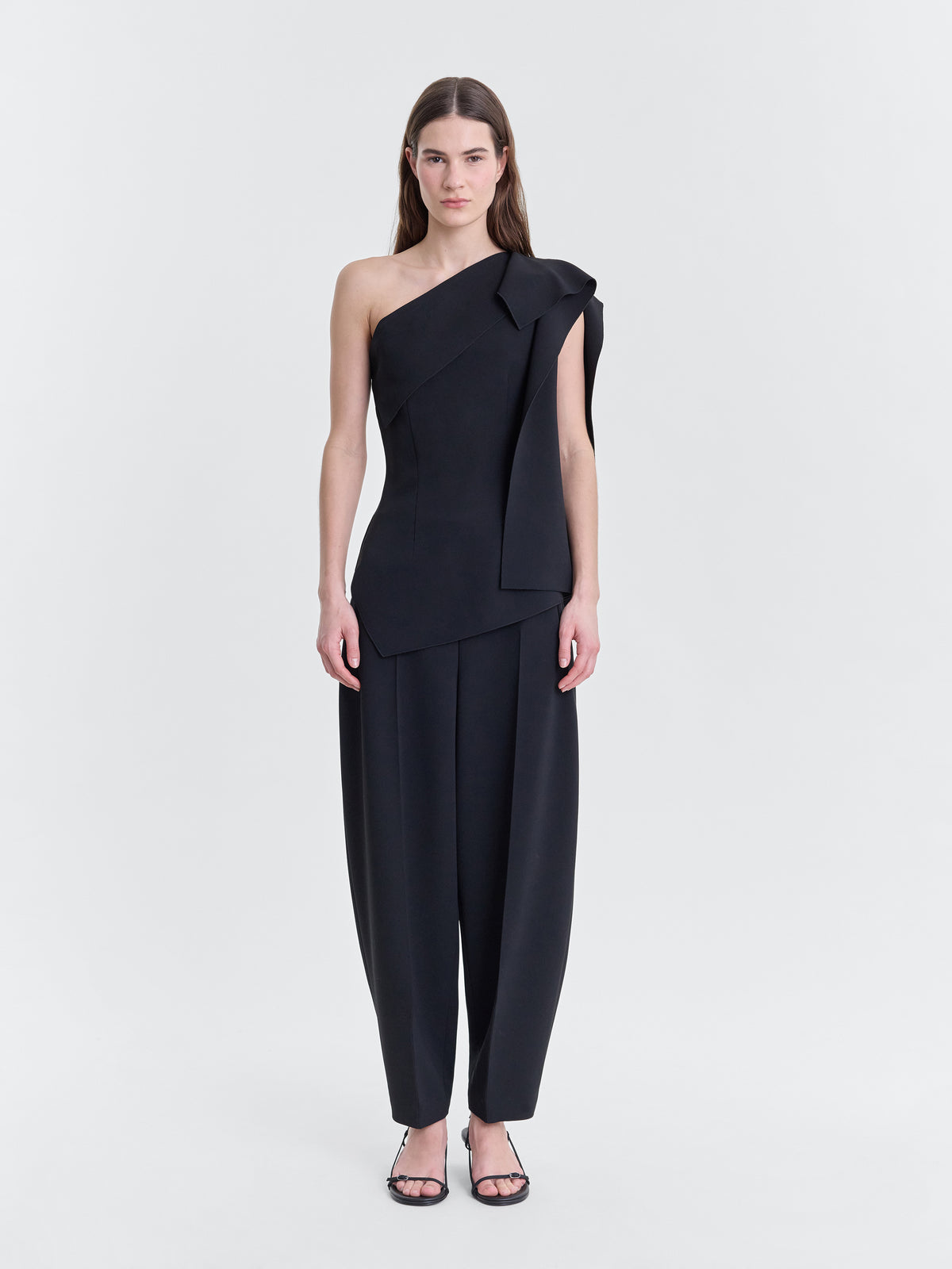 YVETTE_BLACK_FRONT